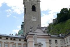 Salzburg-Erzabtei-St.-Peter-mit-Brunnen-